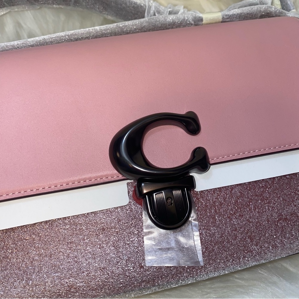 Coach 🩷❤️🩷 leather purse New - Picture 10 of 15